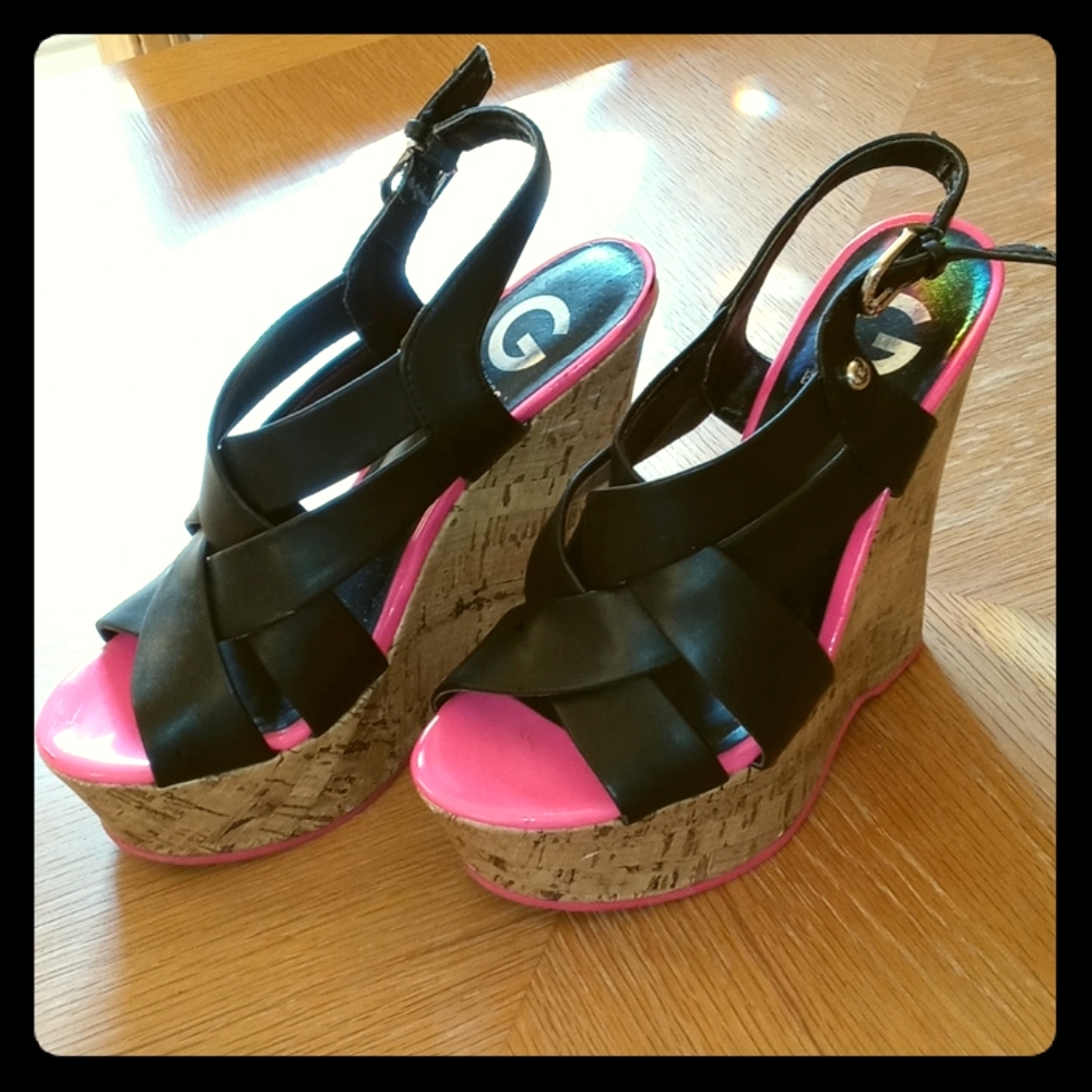 GUESS wedges size 5.5